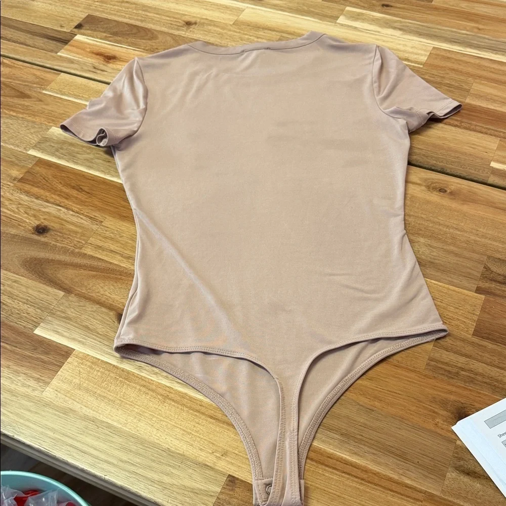 Express Crew Neck Bodysuit Womens XSmall beige